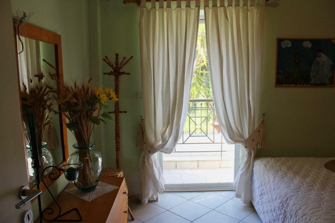 Fokais Beach Apartment Néa Fókaia 外观 照片