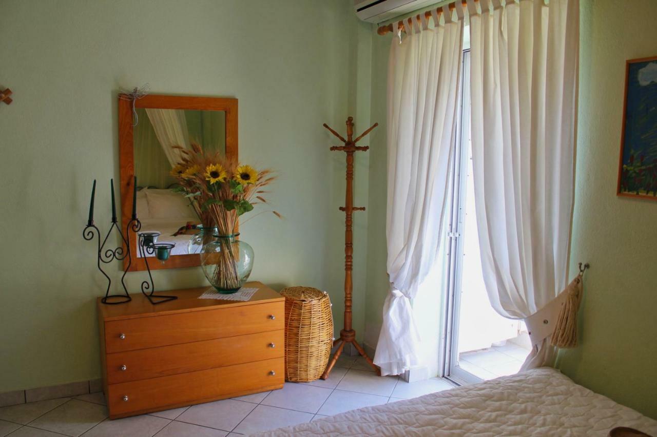 Fokais Beach Apartment Néa Fókaia 外观 照片