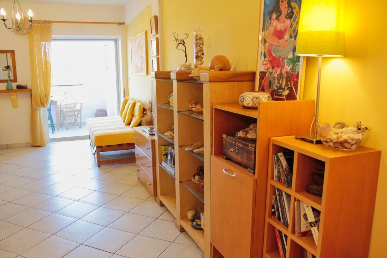 Fokais Beach Apartment Néa Fókaia 外观 照片